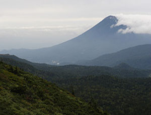 岩手県のシンボル岩手山で、婚活登山